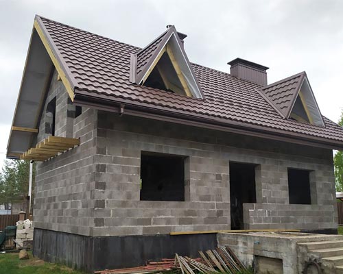 Двускатная кровля из металлочерепицы