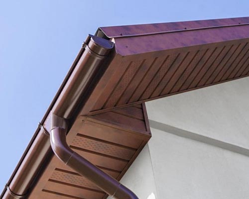 Подшив свесов кровли